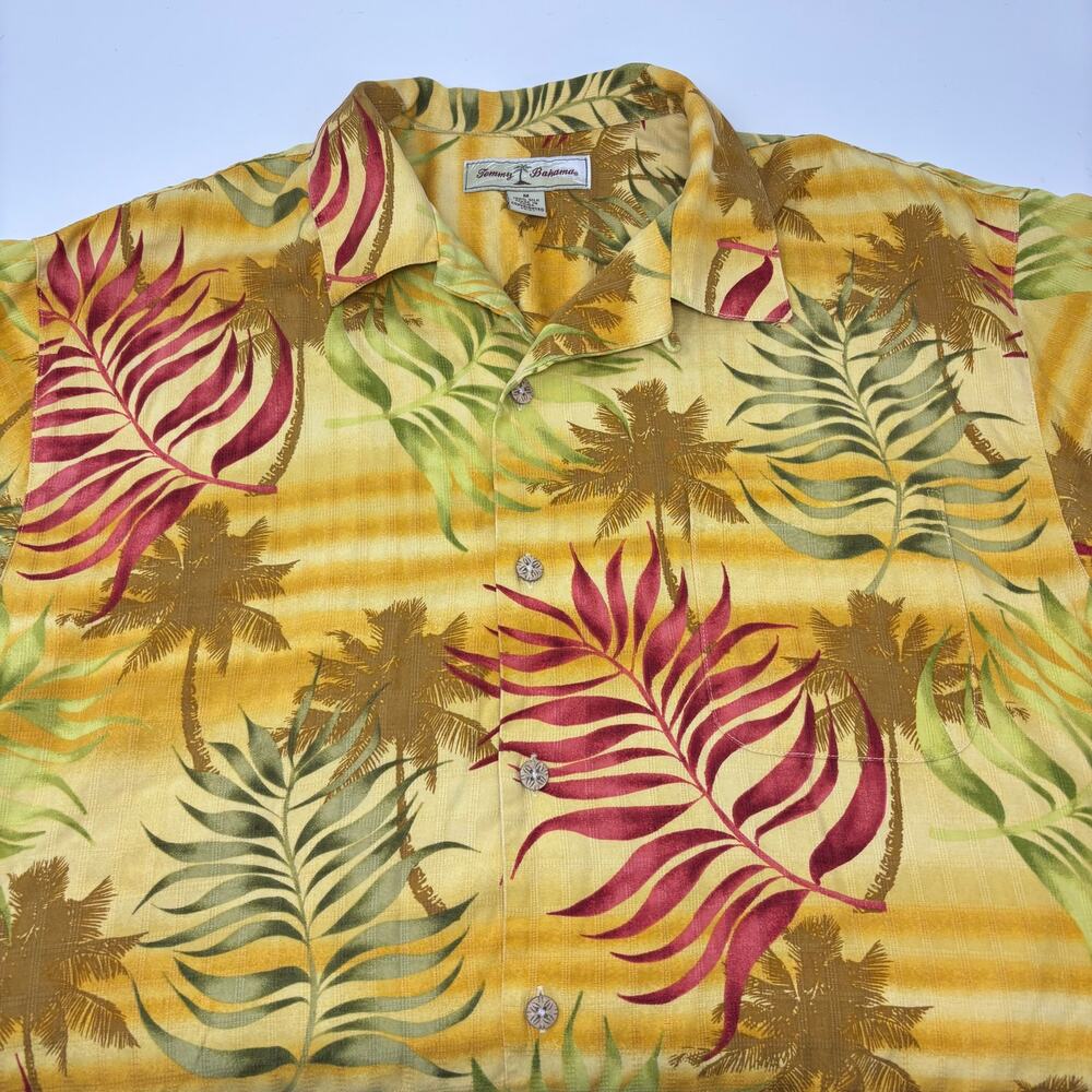 Tommy Bahama‎ Medium Multicolor Short Sleeve Silk Button Down Hawaiian Shirt